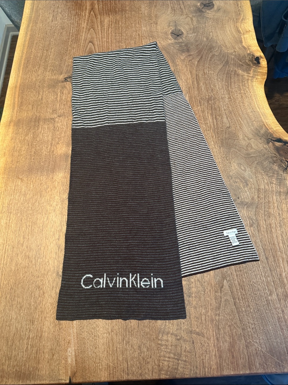 CALVIN KLEIN Scarf